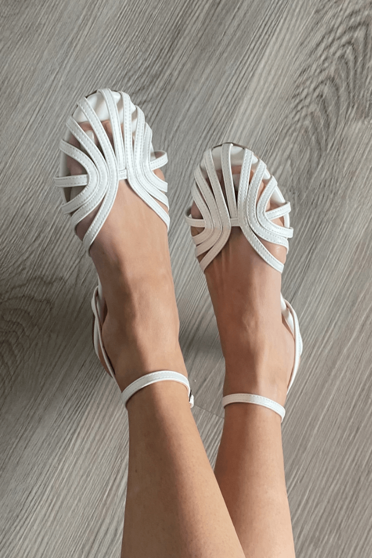 Vittoria | Sandalias Doradas con Joyería