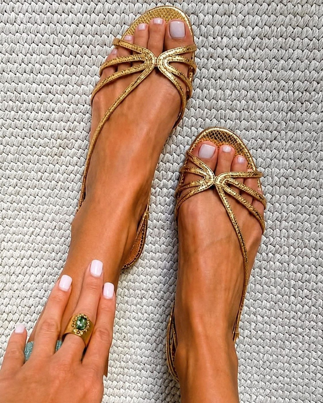 Ginevra | Sandalias Doradas Elegancia Estival